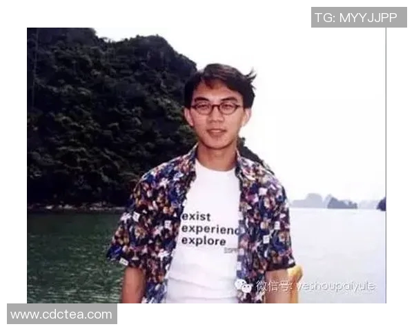 法国足球帅哥的魅力与风采探秘，揭示他们背后的故事与成就